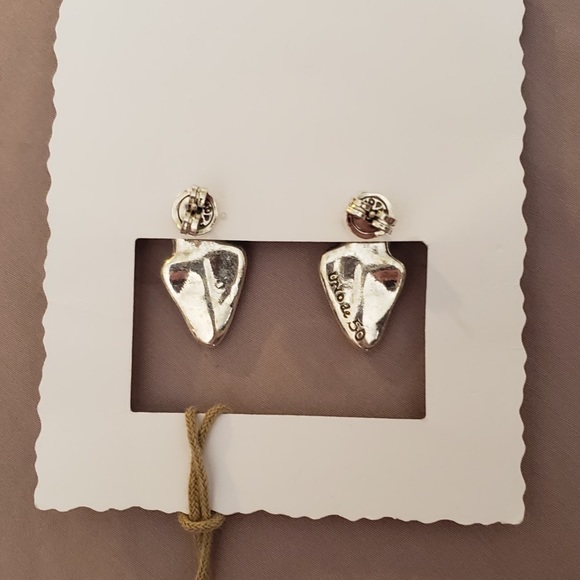 SOLD- UNOde50 Arrow Me Sworavski Crystal Earrings - Picture 3 of 4